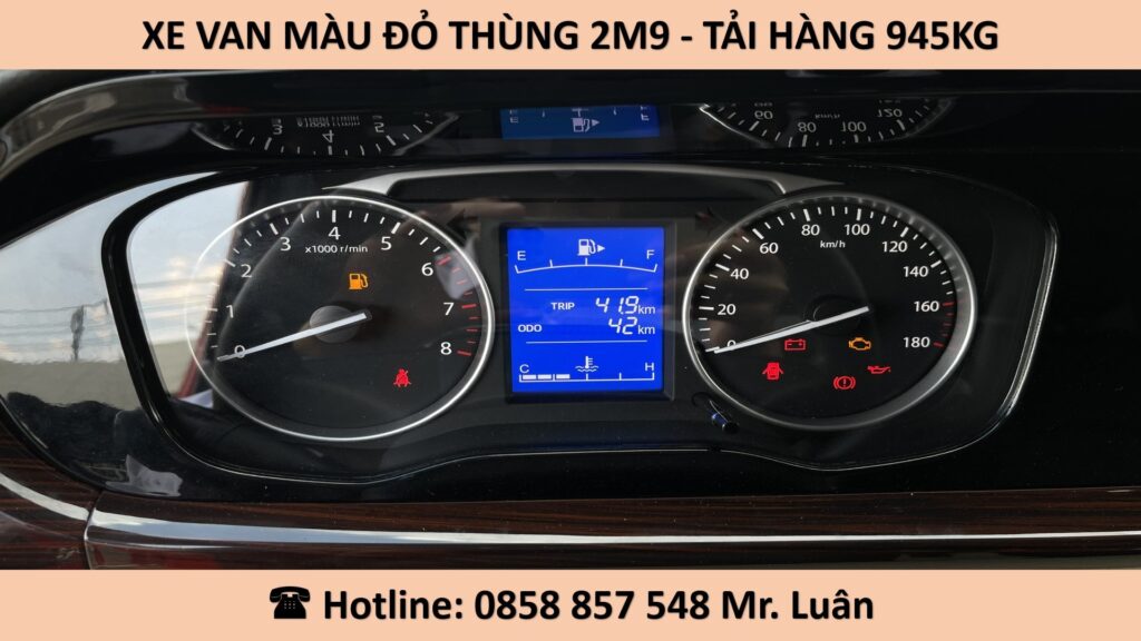 xe van sơn màu đỏ