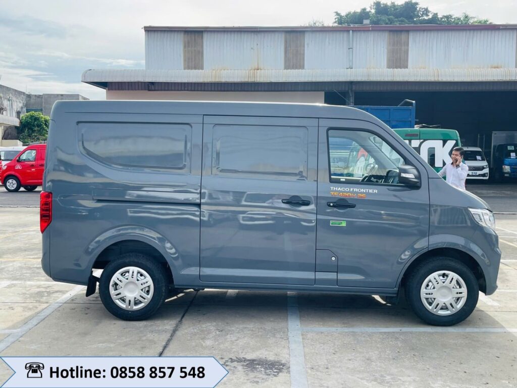 xe van thaco tf420 SƠN MÀU