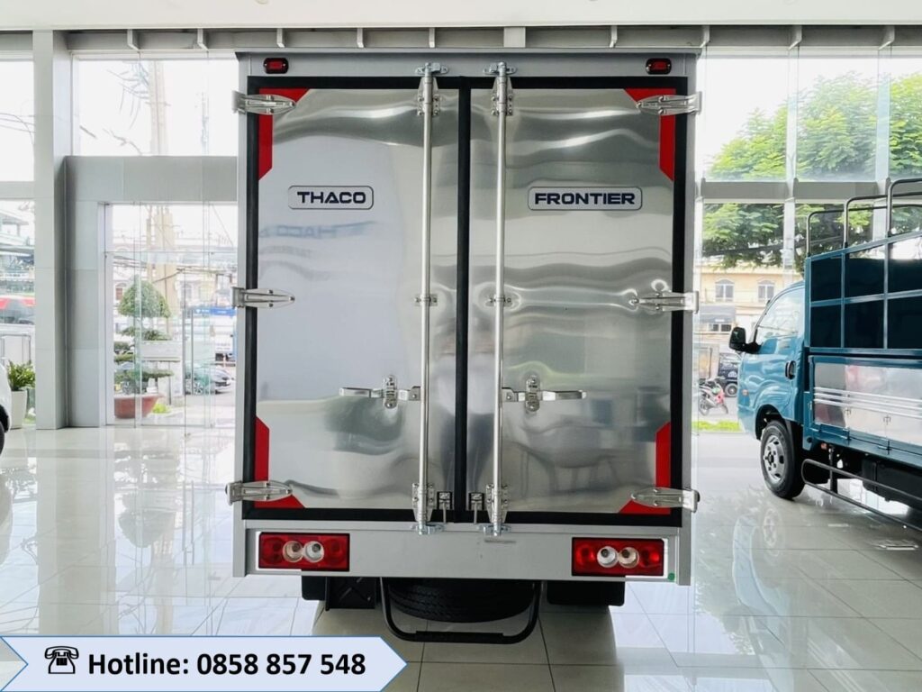 XE TẢI THACO TF2800 THÙNG KÍN