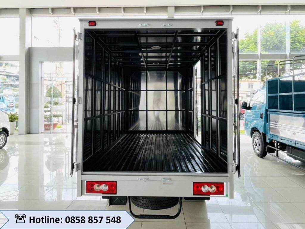 XE TẢI THACO TF2800 THÙNG KÍN