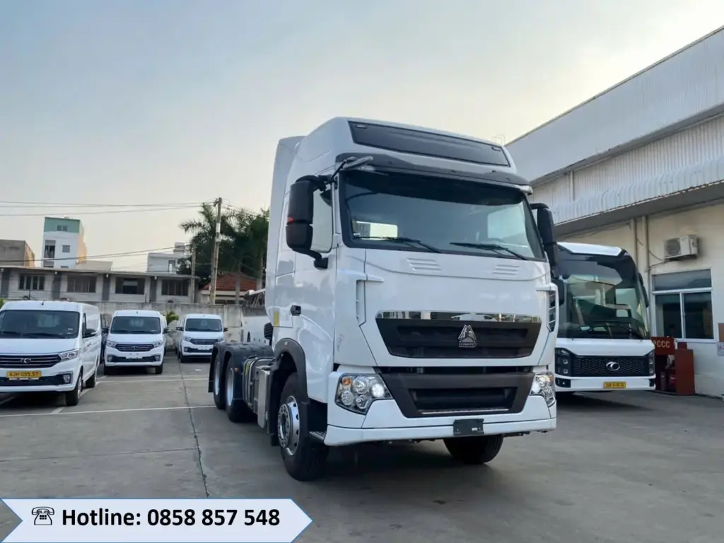 đầu kéo t7h máy 440 màu trắng