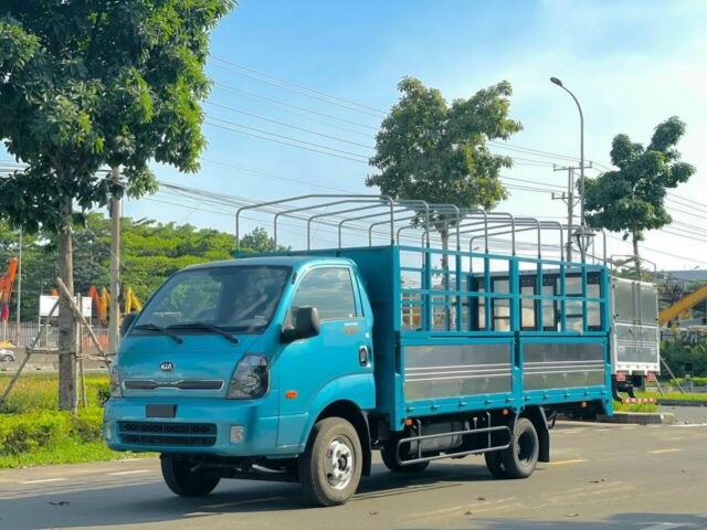 XE KIA K250L THÙNG MUI BẠT 4M45 PHIÊN BẢN MỚI NHẤT